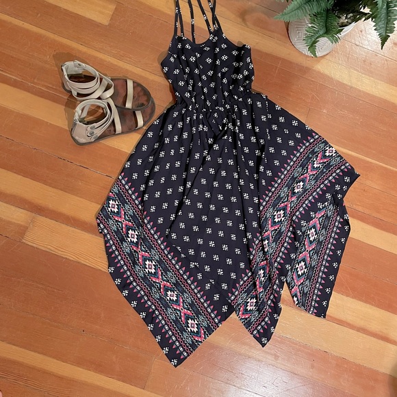 Soprano Print Handkerchief Dress - Picture 5 of 9